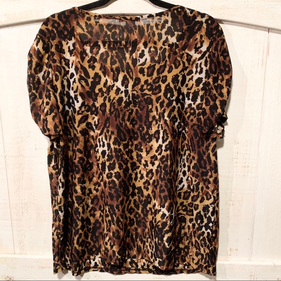 Cheetah Print Short Sleeved Top - Picture 2 of 4
